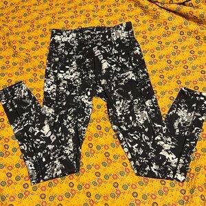 Gaiam Leggings / Yoga Pants. Size small